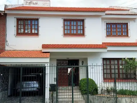 Exc Casa Vta 4 Dor Gge/qcho/suite/jard Carolin