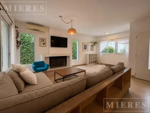 Casa 5 ambientes con 3 baños