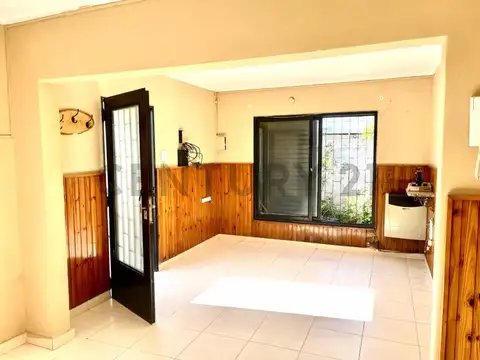 Casa en Venta en Los Hornos, USD 65.000