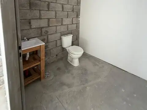 Galpon en Alquiler 25  mts Fondo