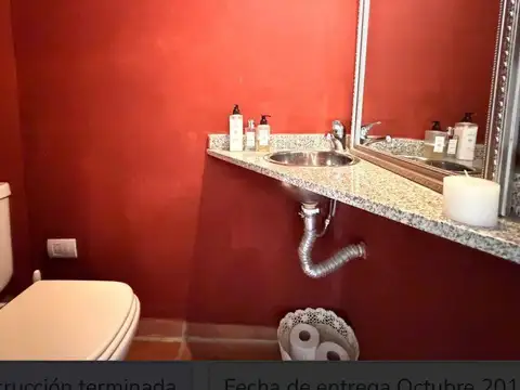 Casa 4 ambientes con 2 baños