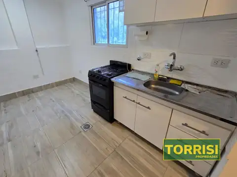 Varela 200 , Piso 1