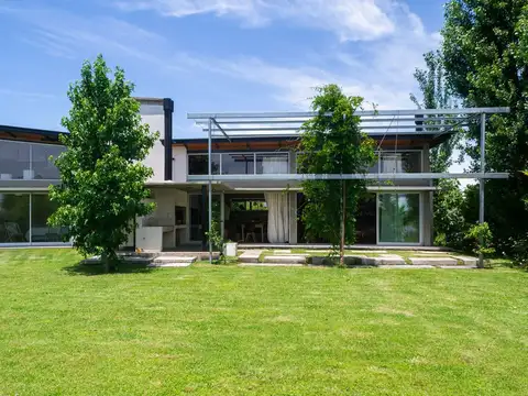 CASA EN VENTA LA ALAMEDA 5 AMBIENTES A LAGUNA E1