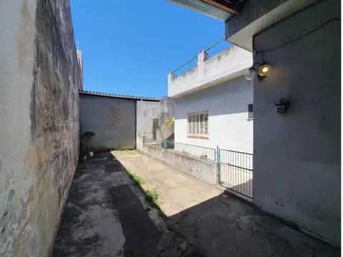 Depto Tipo Casa en Venta en Lanus Oeste, USD 100.000