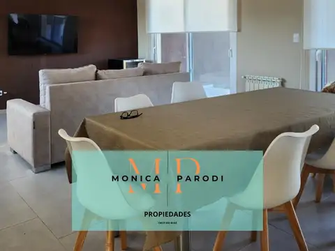 Casa en Alquiler con 1 cochera