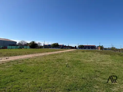 Terreno en Venta 30  mts Fondo