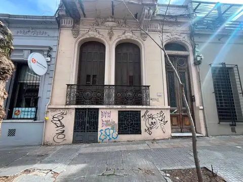 Doctor Joaquín Requena 1100