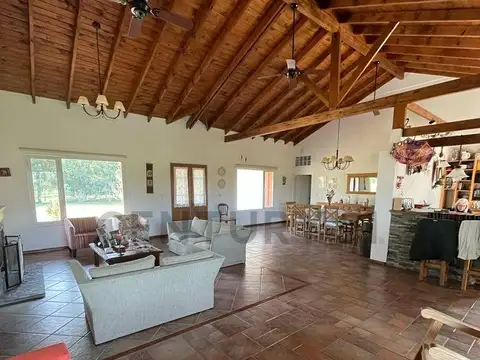 VENTA CASA 5 AMBIENTES  BRANDSEN