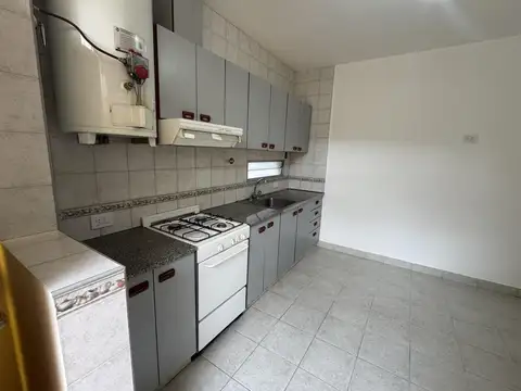 Depto Tipo Casa en Alquiler de 2 ambientes