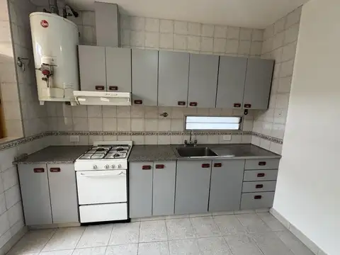 Depto Tipo Casa en Alquiler en Villa Luro, $ 900.000
