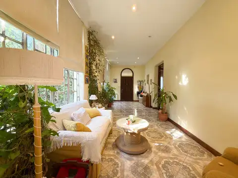 Venta Imponente Casa Semicentro Tandil
