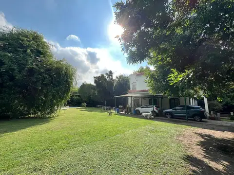 VENTA CASA 7 AMB/PILETA /PARQUE IMPERDIBLE! ACEPTA PERMUTA