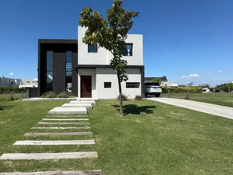 Casa  en Venta, 4 ambientes,  Ceibos, Puertos, Escobar