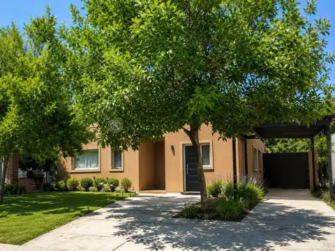 Casa  en Venta en Barrio San Alfonso, Pilar del Este, Pilar