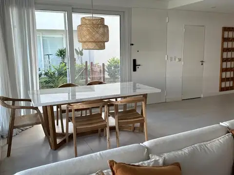 Departamento 4 ambientes con 2 baños