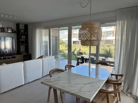 Departamento 4 Ambientes La Balconada con Jardin