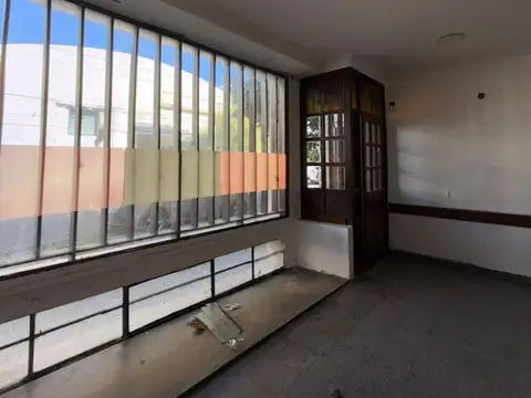 LOCAL EN VENTA LA PLATA ZONA COMERCIAL TERMINAL