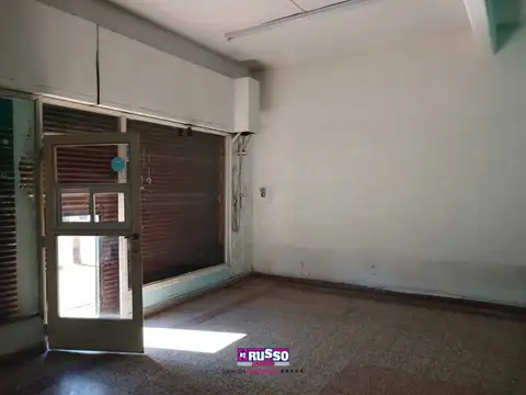 Local en Alquiler en Isidro Casanova, $ 650.000