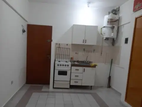 PATERNAL: AV. SAN MARTIN AL 3100 -MONOAMBIENTE EN PLANTA BAJA - PATIO- A/PROF. EXPENSAS BAJAS - IMPECABLE- $ 500000.- SATE PROPIEDADES CEL  