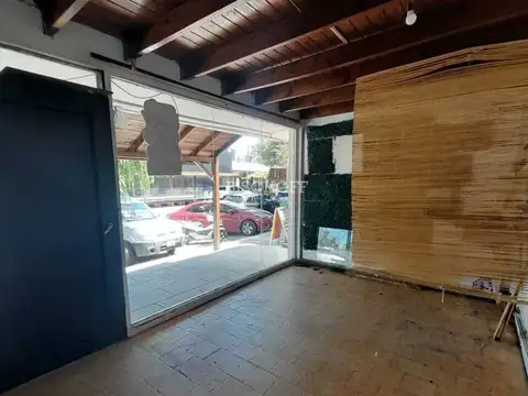 LOCAL EN ALQUILER ANUAL, SOBRE AVENIDA 2