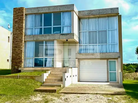 Costa esmeralda Barrio los senderos 3