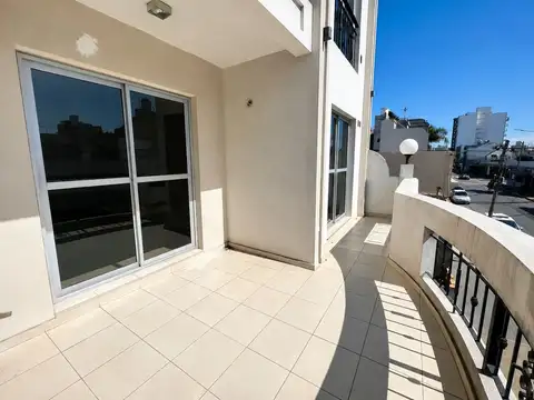 Av Bartolome Mitre 4800, Piso 1