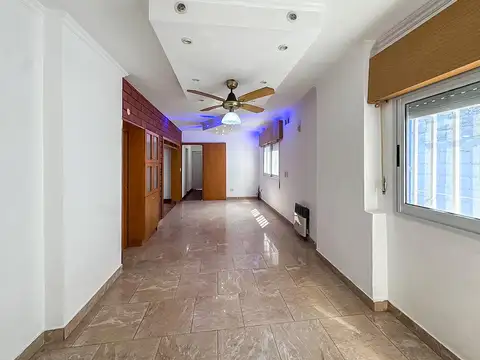 Venta | Permuta casa al frente 3 dormitorios, pileta y cochera. Baigorria