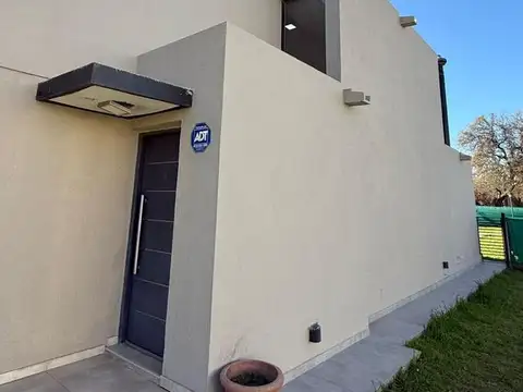 VILLA CATALINA HERMOSA CASA EN VENTA
