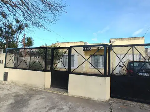 CASA 4 AMB C/GARAGE, FONDO LIBRE Y DEPTO/QUINCHO EN FDO!