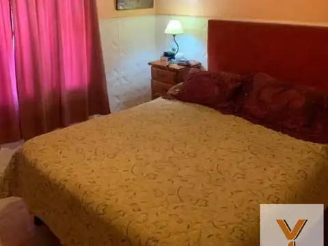 Casa 5 ambientes con 2 baños