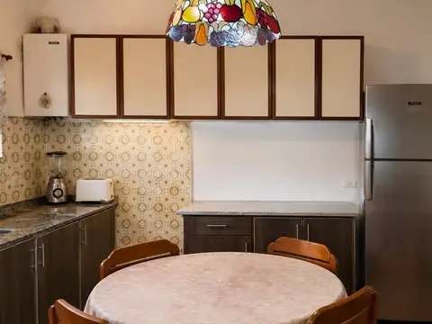Casa en Venta con 4 cocheras
