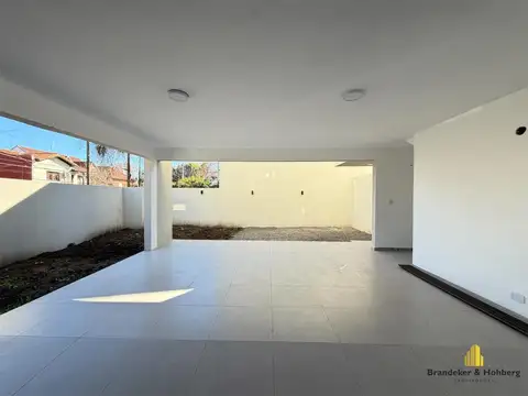 Casa 4 ambientes con 1 baño