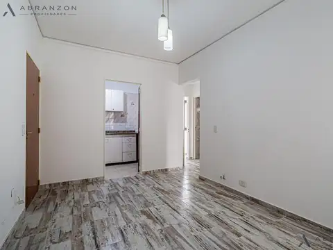 Av. Gaona al 2200 Departamento de 2 ambientes 2 cuadras estación Ramos Mejia