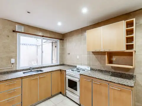 Depto Tipo Casa 2 ambientes con 1 baño