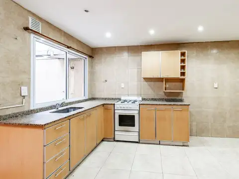 Depto Tipo Casa en Venta en Parque Avellaneda, USD 80.000