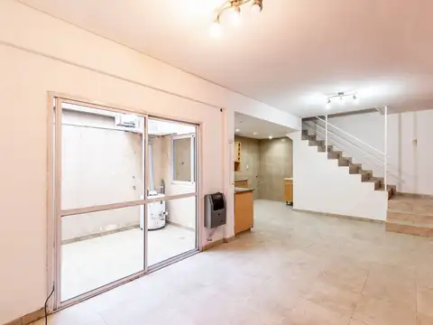 Depto Tipo Casa en Venta de 2 ambientes