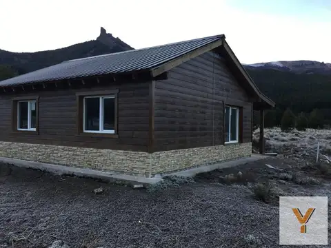Casa en venta - 2 Dormitorios 1 Baño - 2000Mts2 - Meliquina, Neuquén