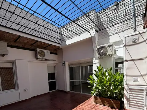 CASA INTERNA UNICA, CON DOS PATIOS Y TERRAZA, AMPLIA, EXCELENTE OPORTUNIDAD