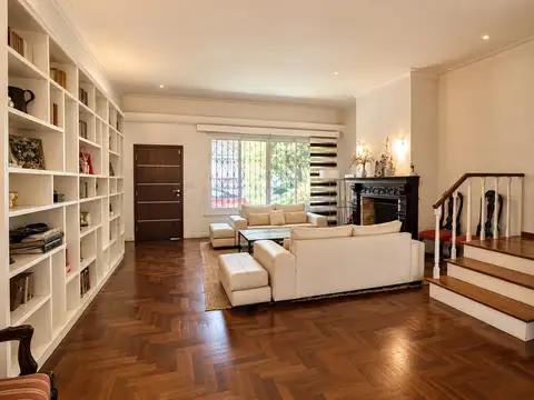Arenales al 1500, Martínez