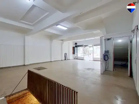 Local en Venta 61 años
