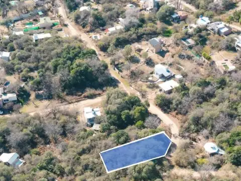 VENTA DE LOTE EN AGUA DE ORO