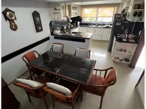 Departamento 4 ambientes con 3 baños