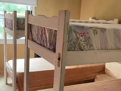 Casa 4 ambientes con 3 baños