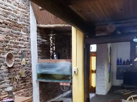 Casa 4 ambientes con 1 baño