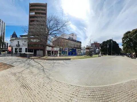 FRENTE A PLAZA DEL SOLDADO 14 METROS DE FRENTE y TERRENO 334 M2