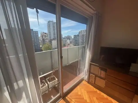 Excelente - Piso Alto - Vista Abierta - Luz y Sol  COCHERA 