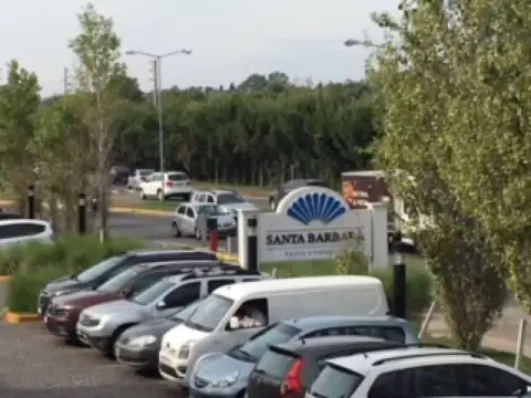 Venta Local ..SANTA BARBARA . Muy buena ubicacion. 3900