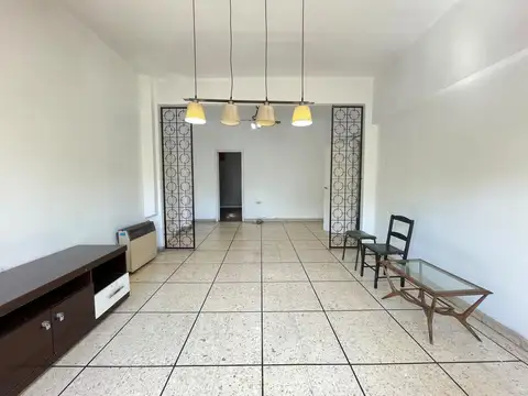 Oficina 4 ambientes con 1 baño
