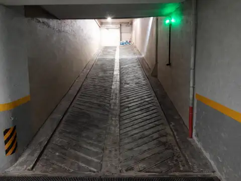 Cochera Fija I Techada en Villa del Parque