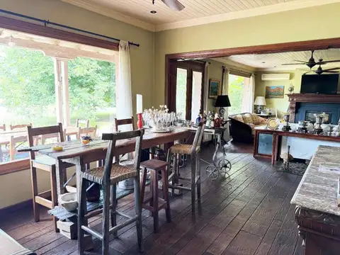 Club de Campo Centauros, calle Gonzalo Tanoira 100